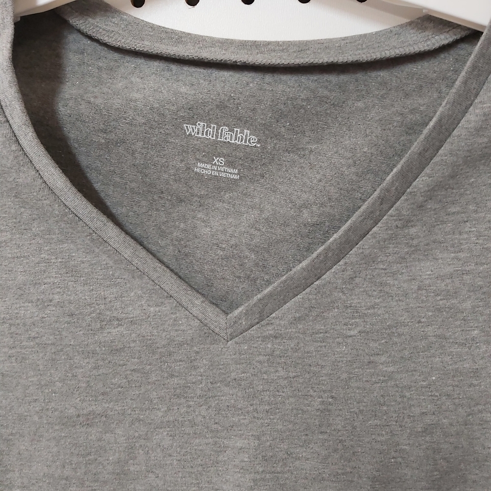 Wild Fable Girls grey and maroon red med XS and med Cropped Top - Picture 15 of 17